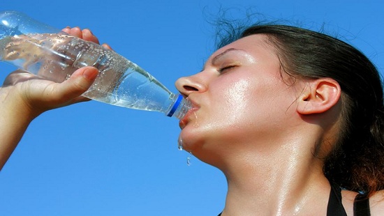 Công ty Cơ Điện Lạnh khuyên bạn nên uống thật nhiều nước 